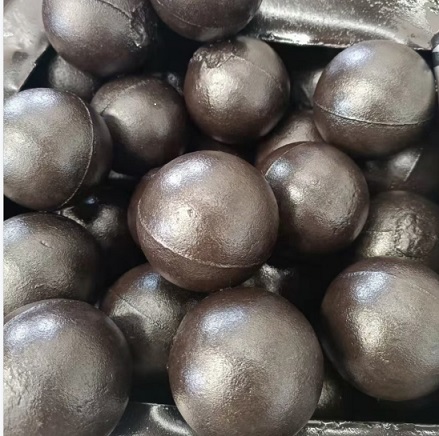 Bille d'acier de meulage de fonte à haute teneur en chrome .jpg High Chrome Casting Iron Grinding Steel Ball .jpg